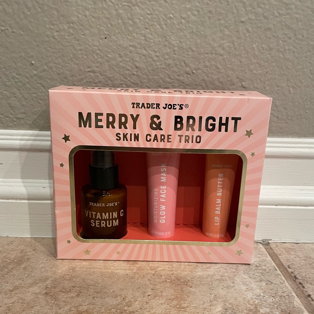 Trader Joe’s Merry and Bright Set
